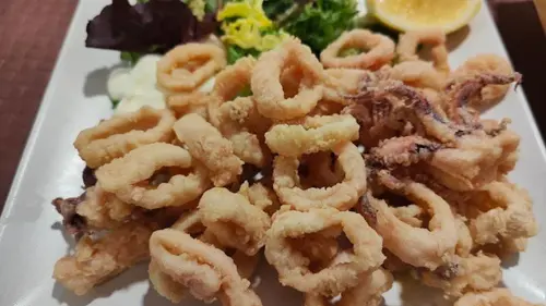 calamares fritos en el distrito sur